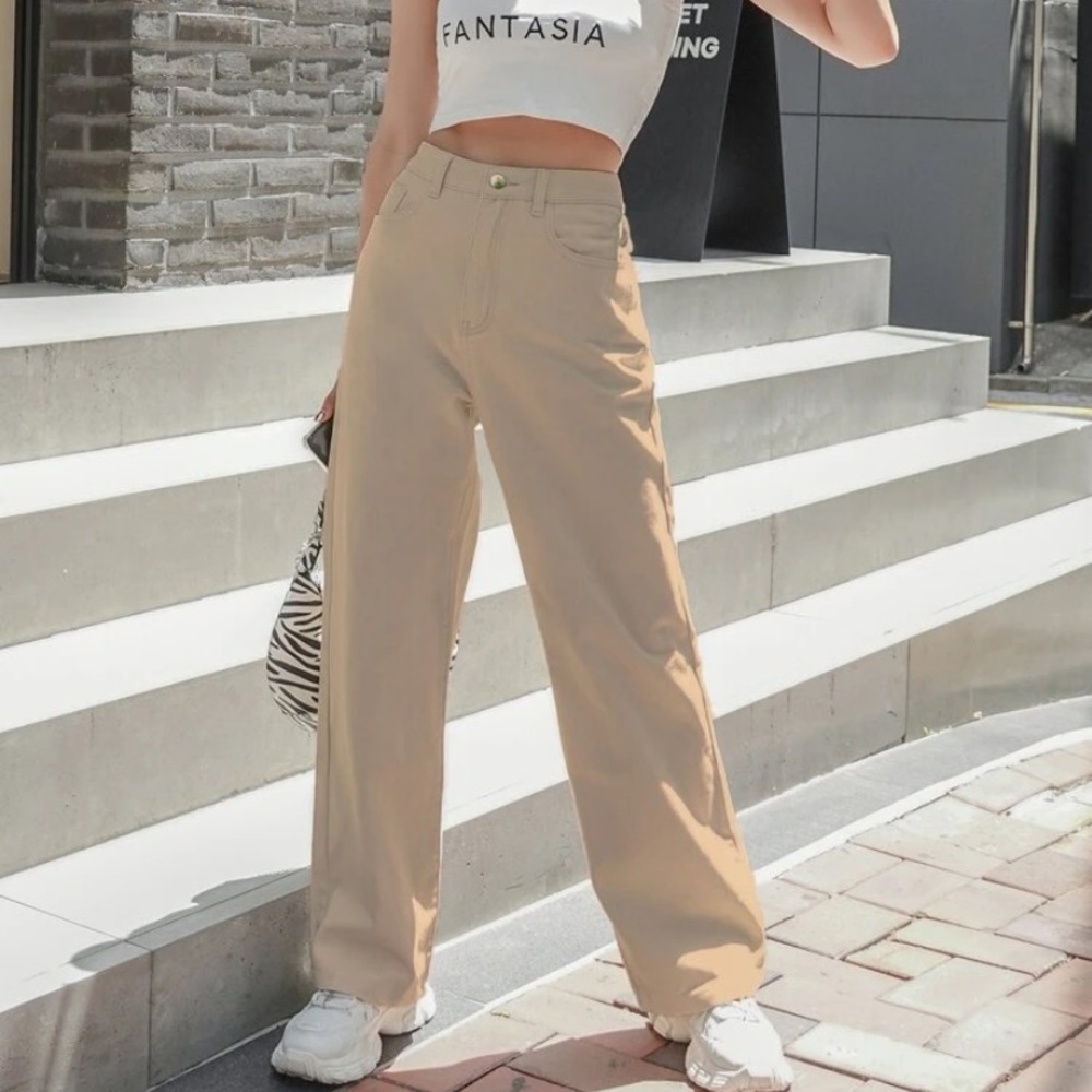 Light brown baggy jeans